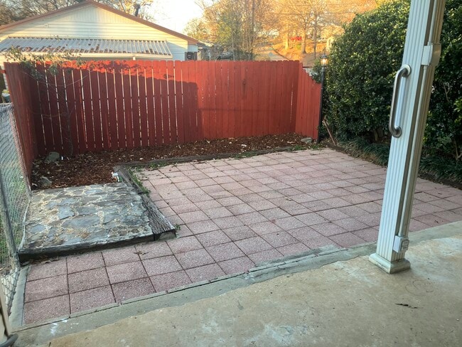 Building Photo - 3425 Pne Crst Rd