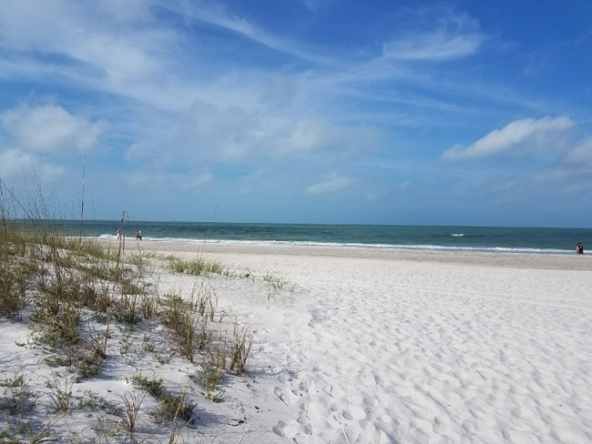 Building Photo - 13406 Boca Ciega Ave