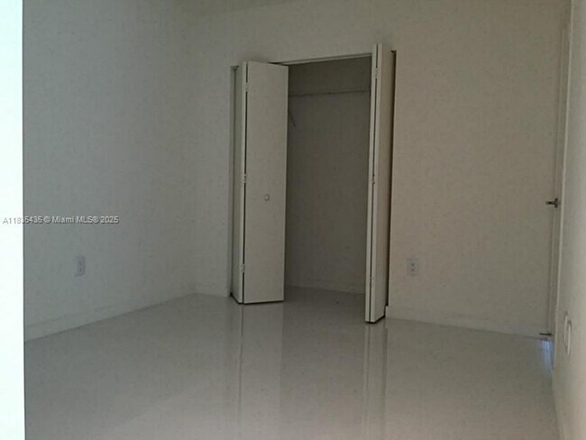 Foto del edificio - 1100 S Miami Ave