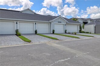 Building Photo - 15195 Bluffton