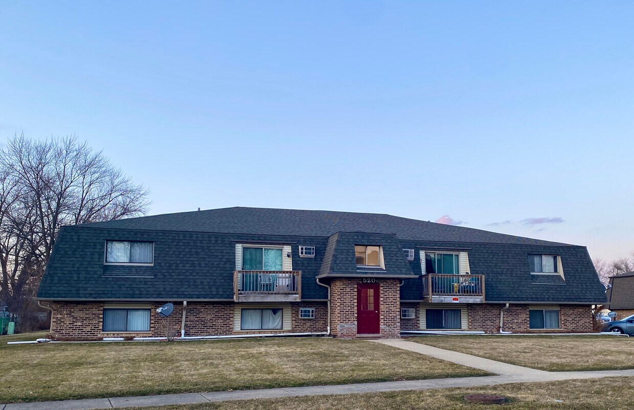 Foto principal - 520 Parkview Ln