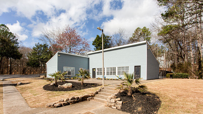 Foto del edificio - The Cobb Apartments-Townhomes