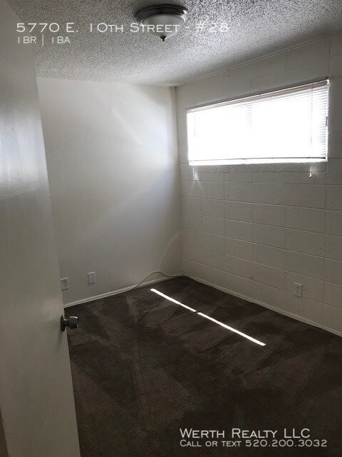 Foto del edificio - 5770 E 10th St