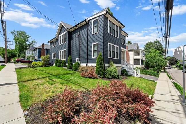Building Photo - 118 Spring St