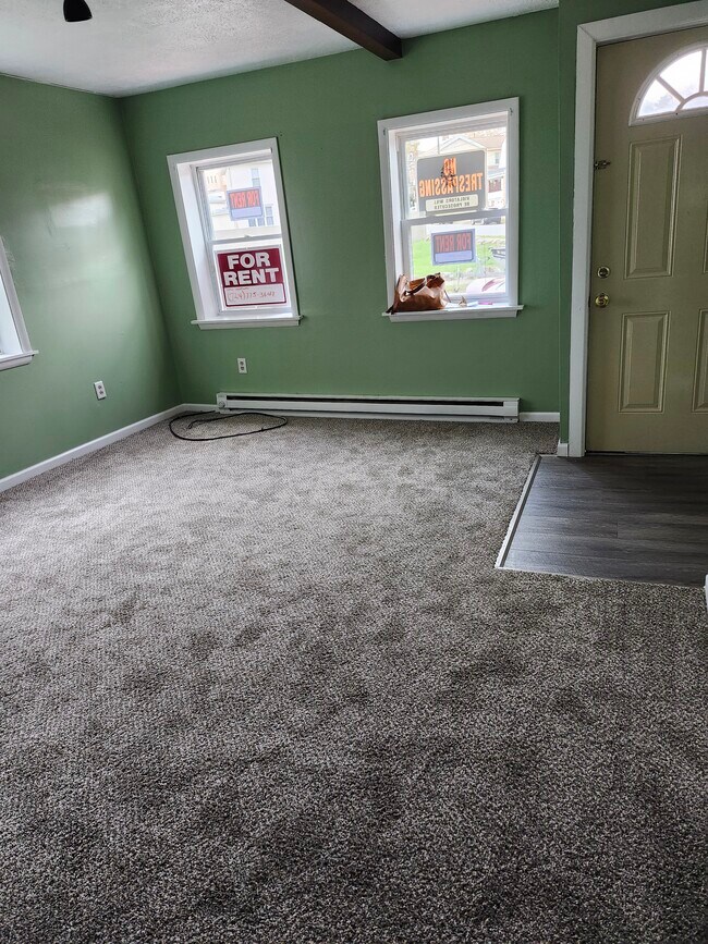 Sala de estar - 1052 3rd Ave