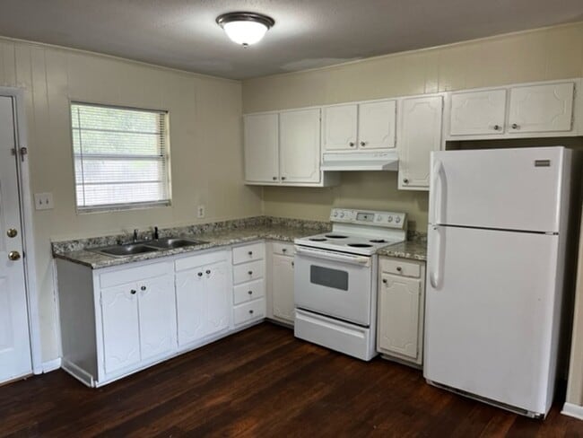 Foto del edificio - 2Bed/1Bath Duplex