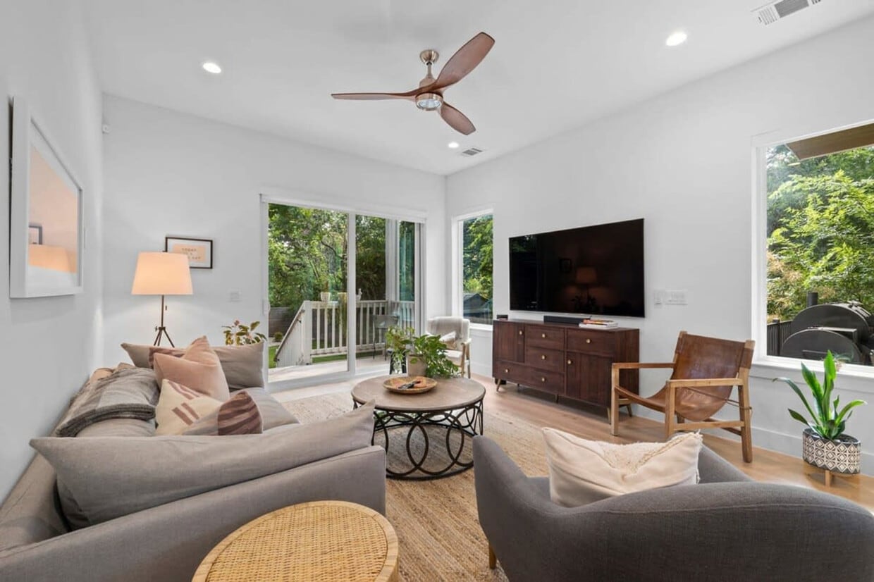 Foto principal - 1204 E 32nd St