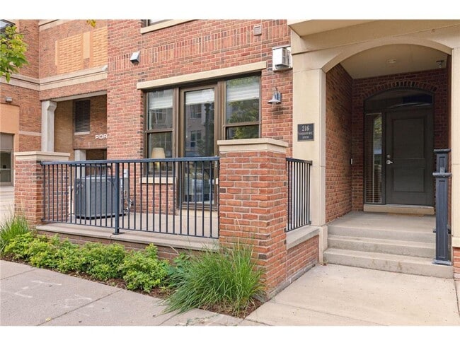 Building Photo - 216 Portland Ave