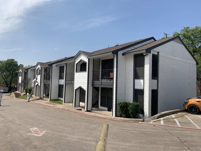 Foto del edificio - Terraces at Shady Grove Apartments