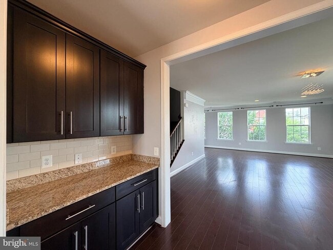 Building Photo - 5915 Logans Way