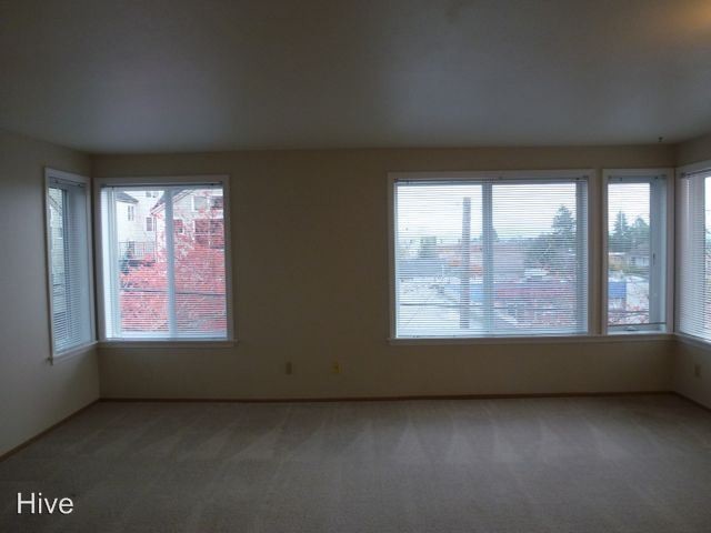 Building Photo - 4459 Fremont Ave N