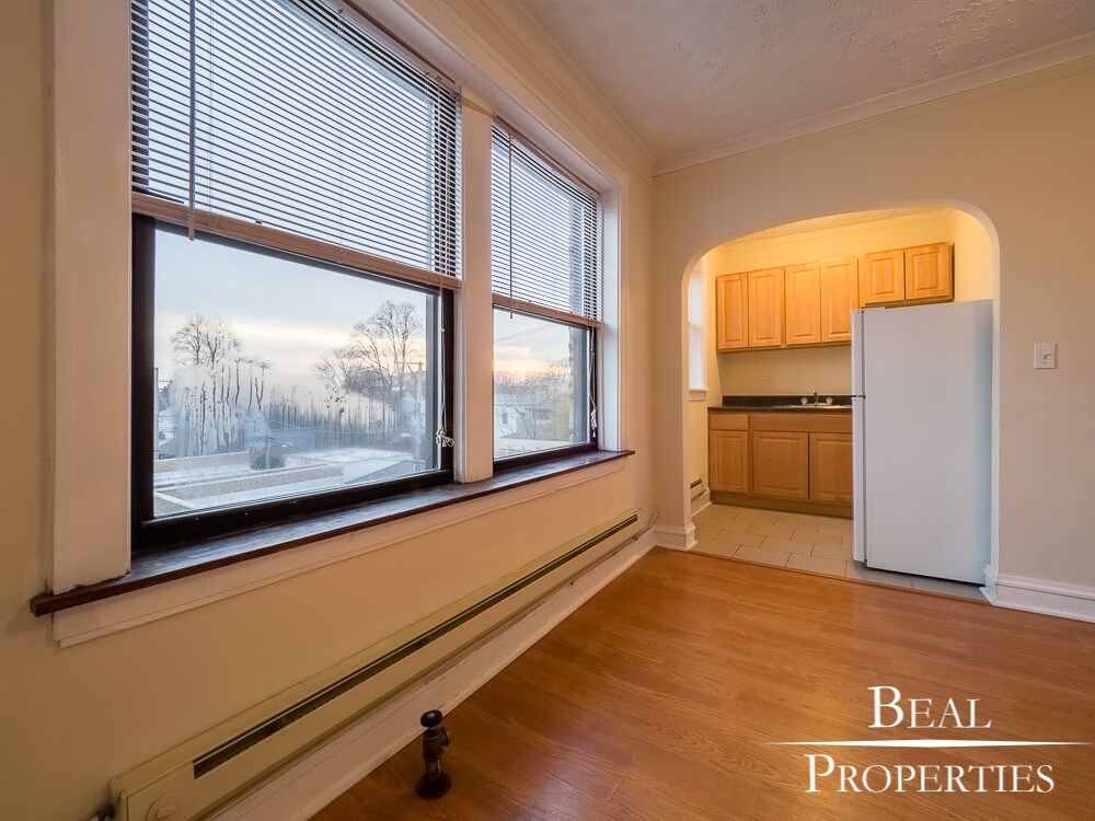 Primary Photo - 4546 N Damen Ave