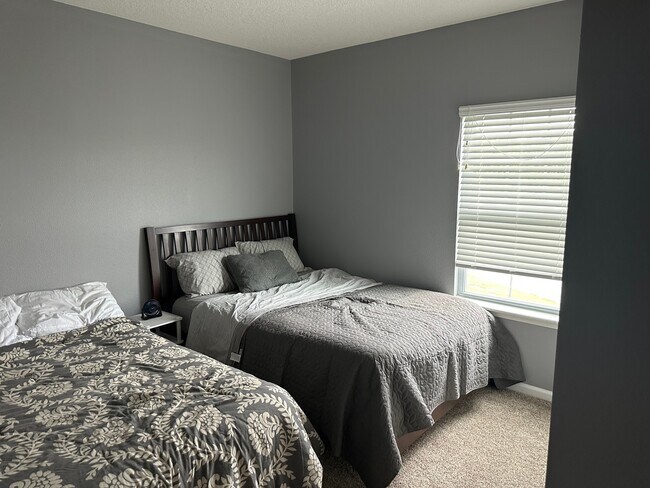 Foto del edificio - 4908 Key Lime Dr