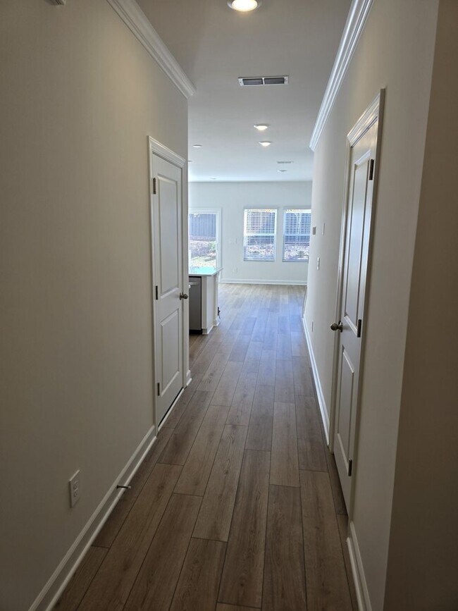 Foto del edificio - New Construction 3BR/2.5BA Townhome in NW ...