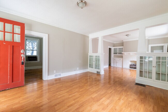 Foto del edificio - 2004 Walker Ave