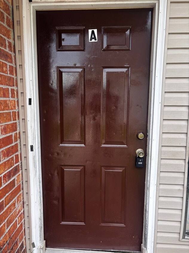 Primary Photo - 206 Belfast St