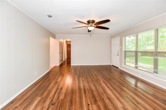 Building Photo - 710 Adams Dr