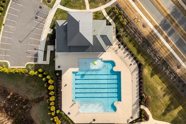 Building Photo - 7585 Stonehouse Dr