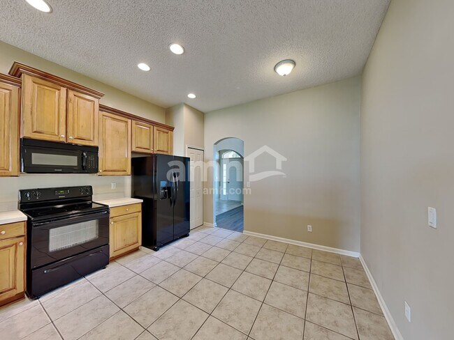 Building Photo - 9213 Prosperity Lake Dr