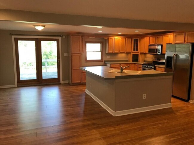 Foto del edificio - 6735 Van Buren Pl