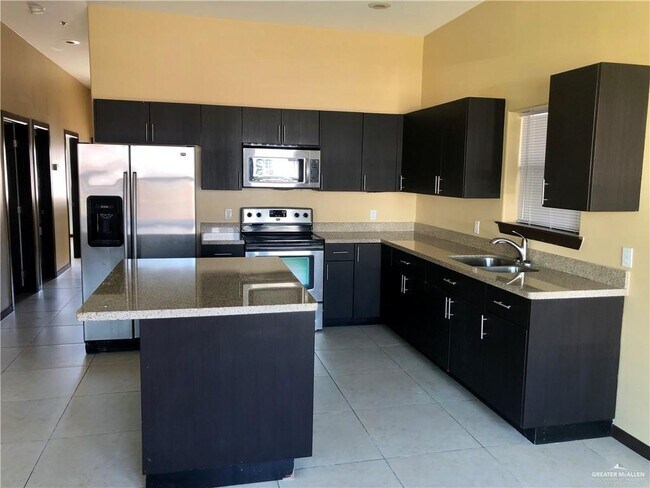 Foto del edificio - 4217 Colbath Ave