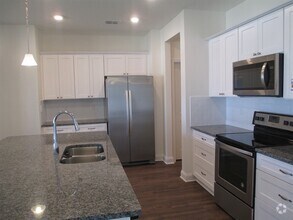 Building Photo - 870 Sunny Stroll Dr