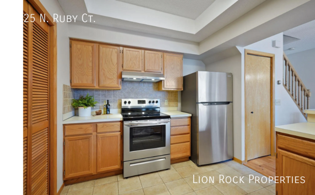 Building Photo - Desirable 2-Bedroom Townhome in Eagan, Min...