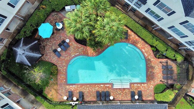 Foto del edificio - 9200 Westheimer Rd
