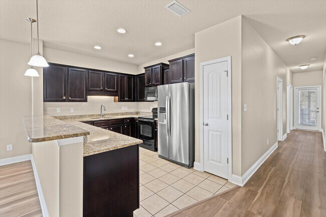 Foto del edificio - 10421 Fionn Loop