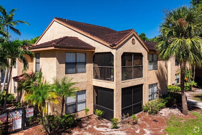 Building Photo - Oasis Naples Apartments