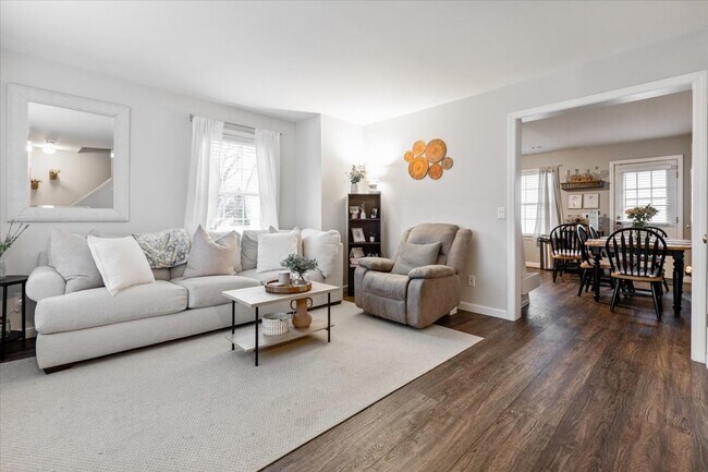 Building Photo - 16 Weld Ave