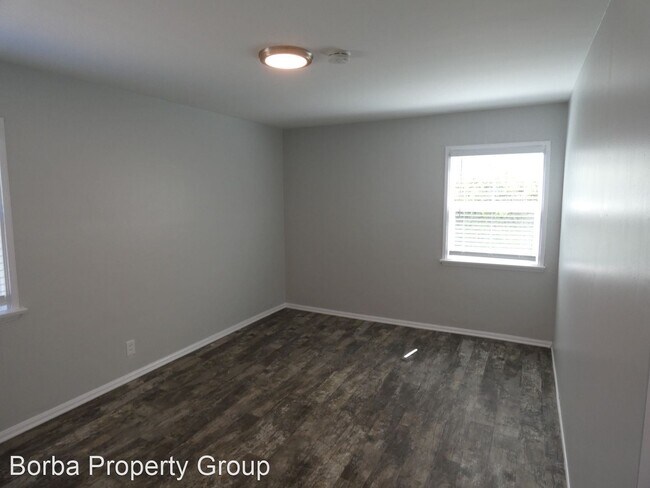 Building Photo - 4490 N Banner Dr