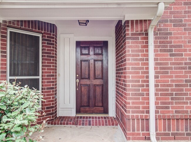 Foto del edificio - 15106 Brookwood Bridge Ln