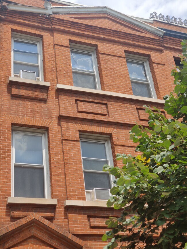 Building Photo - 1829 Bolton St