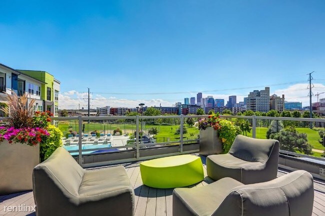 Building Photo - 3501 Rockmont Dr