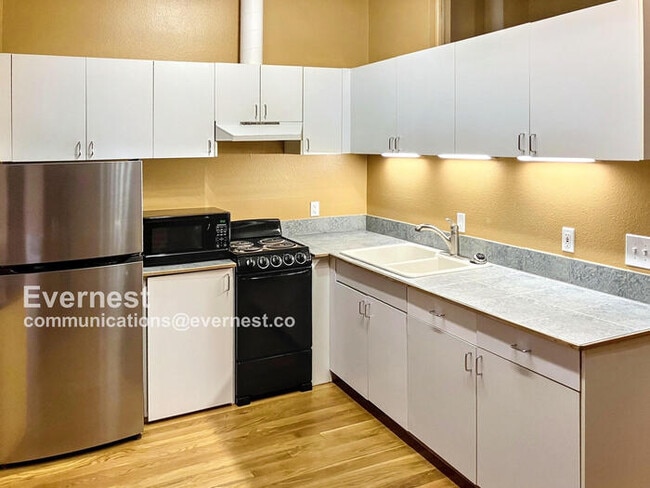 Building Photo - 2538 Kensing Ct