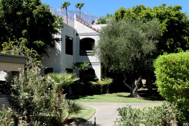 Foto del edificio - Riviera Gardens SEASONAL FURNISHED! FANTASTIC!