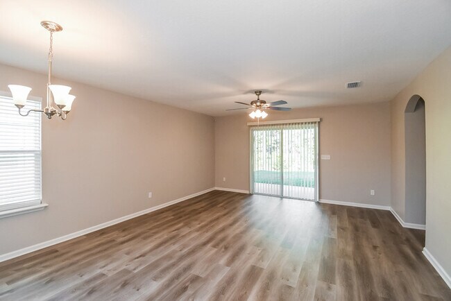 Building Photo - 77830 Lumber Creek Blvd