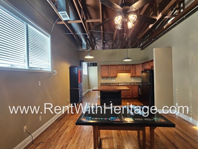 Foto del edificio - WOW!!.....GORGEOUS LOFT APARTMENT!!!!....DOWNTOWN VILLA RICA