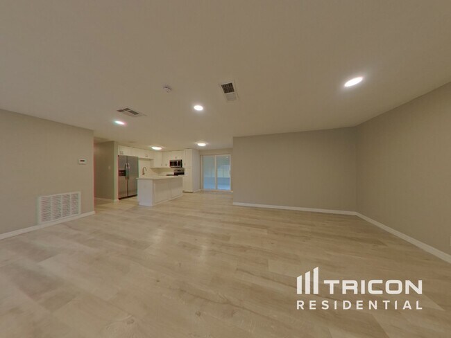 Foto del edificio - 1124 Jadewood Ave
