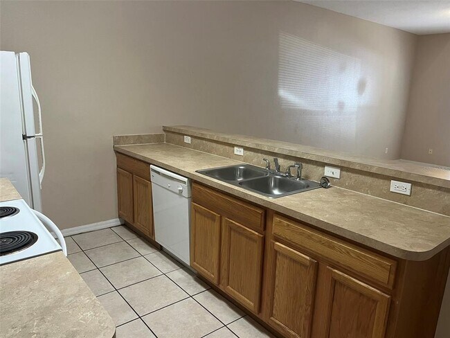 Building Photo - 12010 Peach Grv Ct
