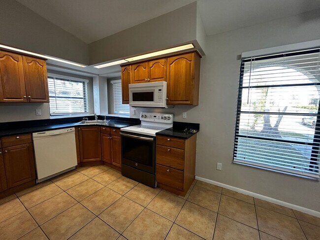 Foto del edificio - 3307 SW 11th Pl