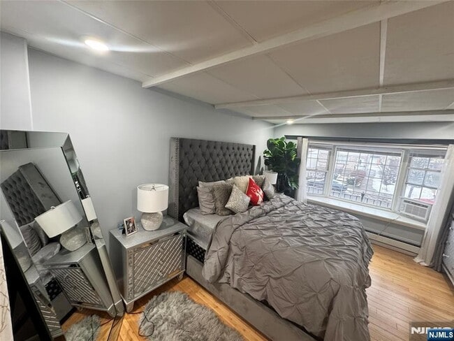 Building Photo - 460 Ave E