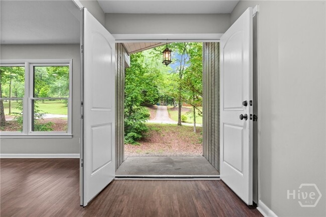 Foto del edificio - 310 Weatherly Woods Dr