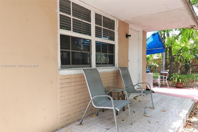 Foto del edificio - 1321 N 58th Ave