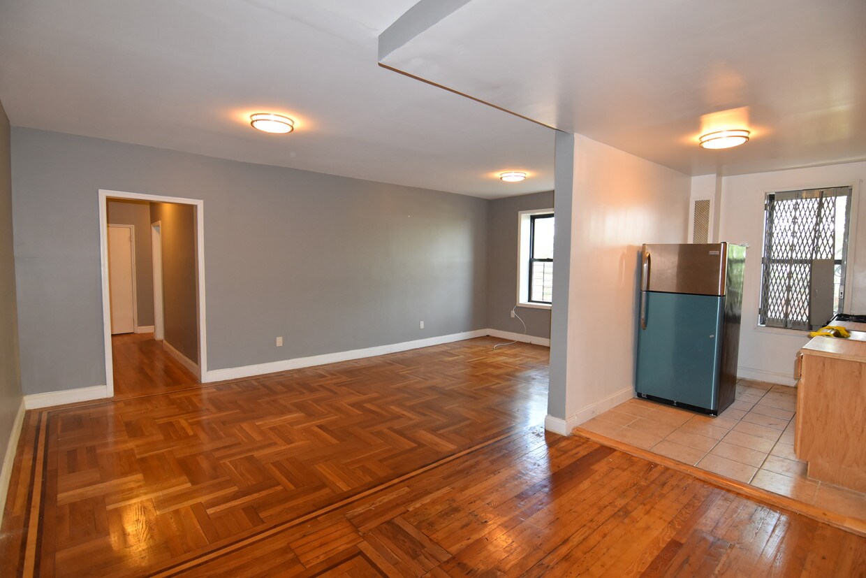 Primary Photo - 221 Linden Blvd