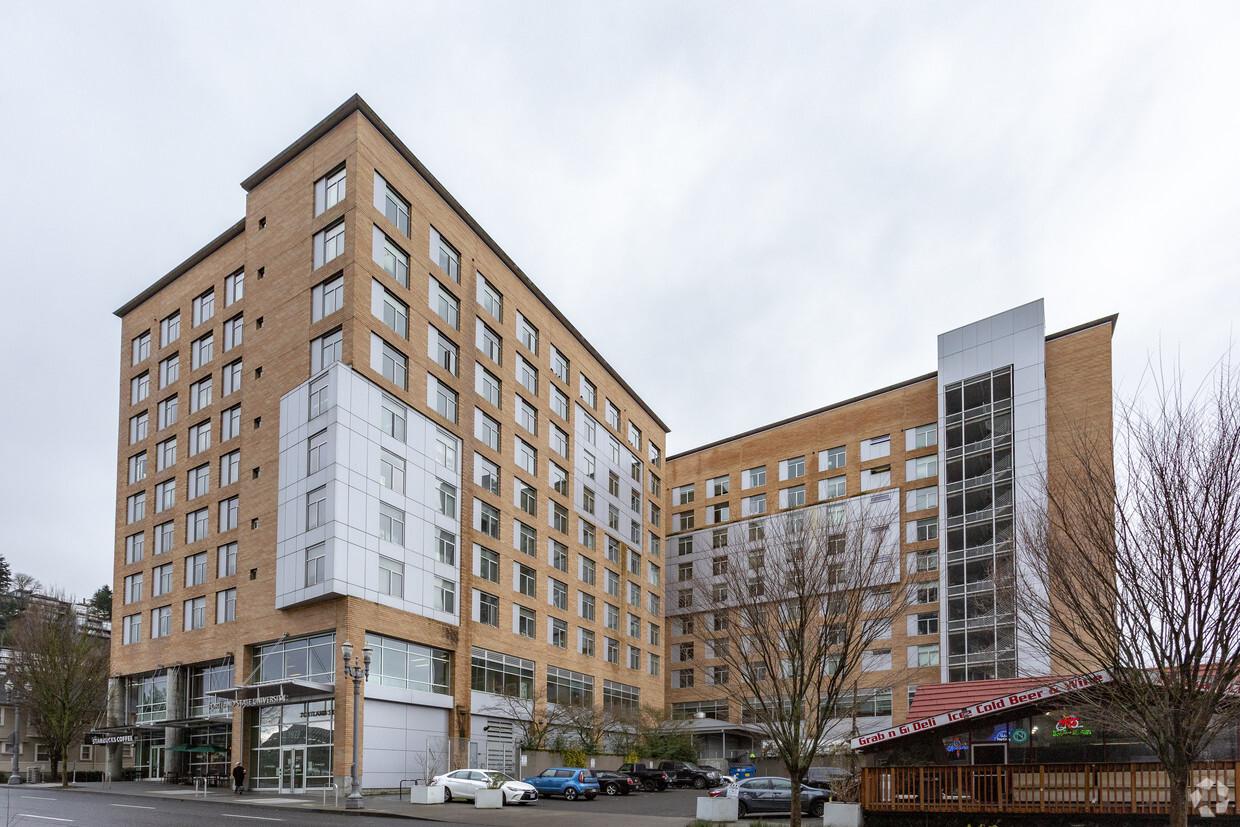 Building Photo - The Broadway