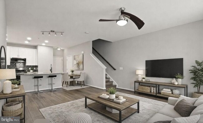 Foto del edificio - 9541 Center St