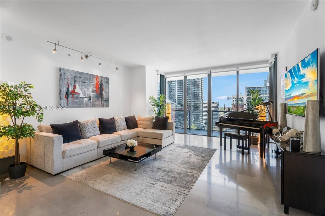 Foto principal - 68 SE 6th St