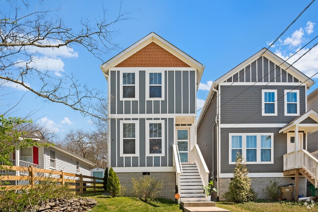 Building Photo - 221 Hillcrest Dr